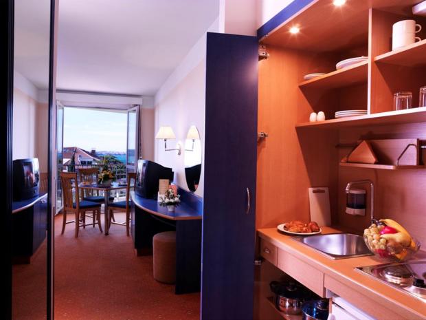 Hotel Mirna - porodični apartman sa kuhinjom