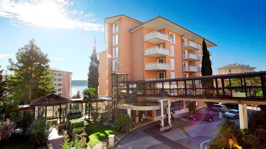 ACTION HOTEL NEPTUN 4*