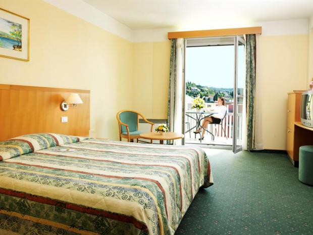 Hotel Apollo - soba sa francuskim krevetom